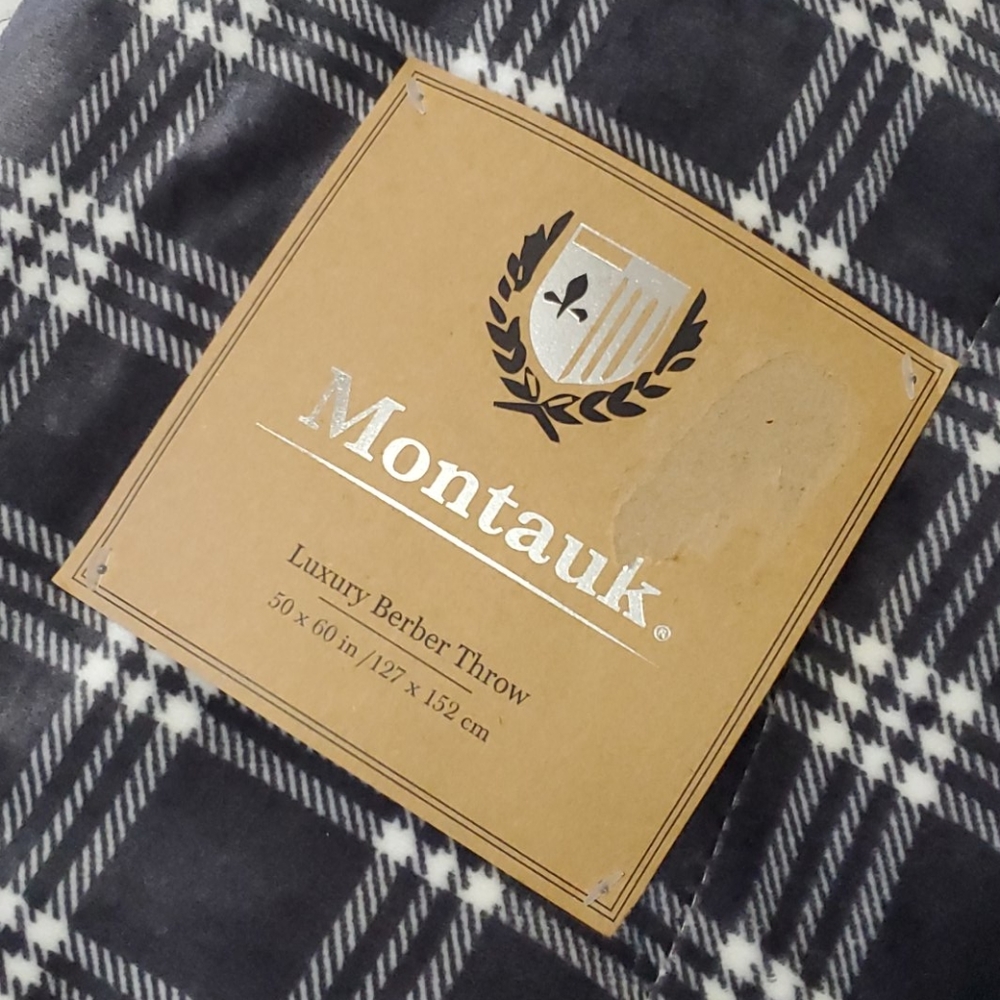 Dark grey and white super soft throw